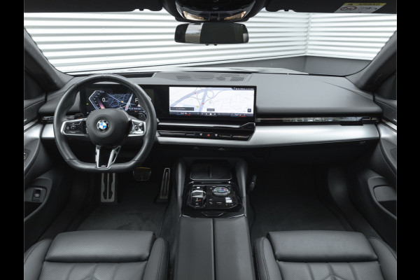 BMW 5 Serie 520d - M-Sport - Pano - Trekhaak - ACC - Head-up - Harman Kardon - Stoelventilatie