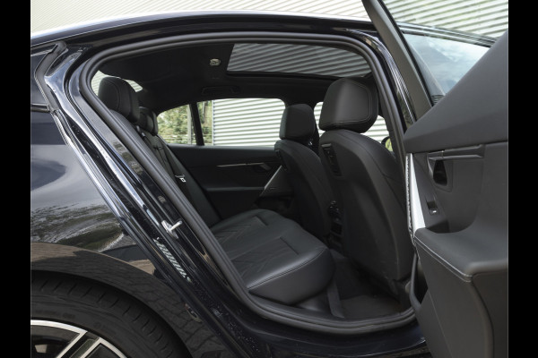 BMW 5 Serie 520d - M-Sport - Pano - Trekhaak - ACC - Head-up - Harman Kardon - Stoelventilatie