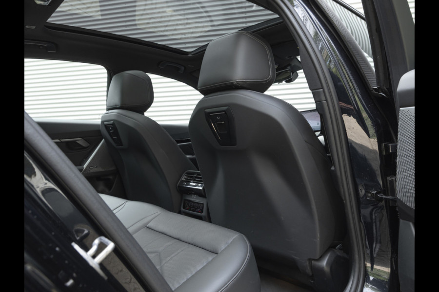 BMW 5 Serie 520d - M-Sport - Pano - Trekhaak - ACC - Head-up - Harman Kardon - Stoelventilatie
