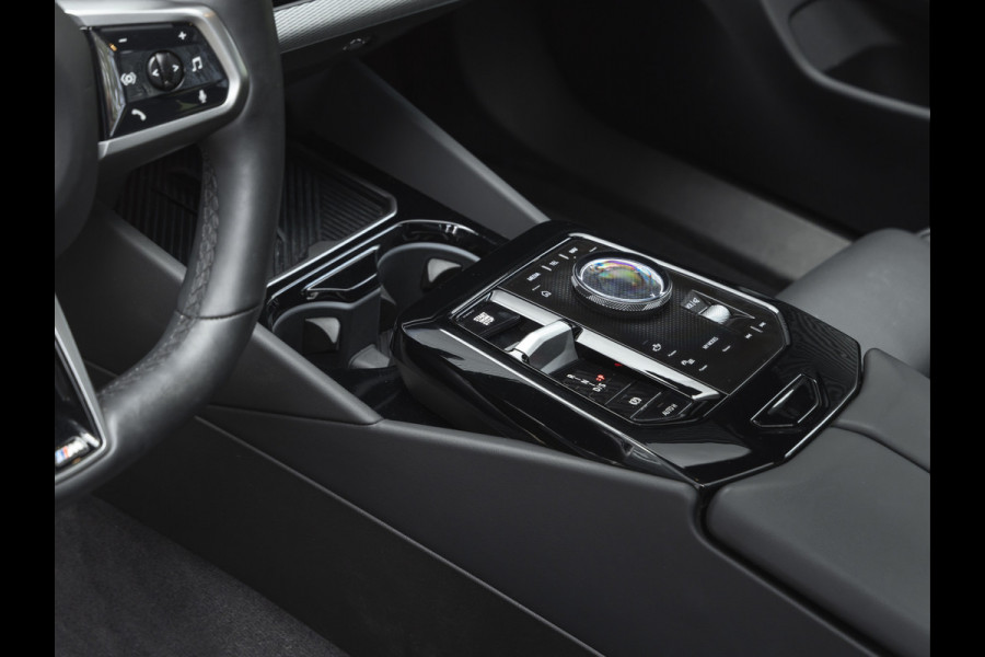 BMW 5 Serie 520d - M-Sport - Pano - Trekhaak - ACC - Head-up - Harman Kardon - Stoelventilatie