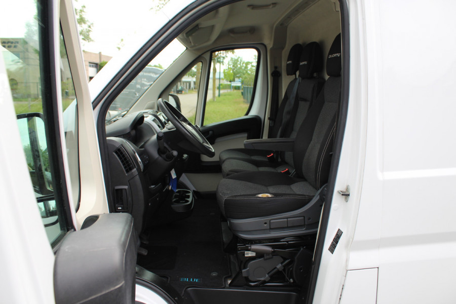 Fiat Ducato 35H 2.3 MultiJet 130PK Euro6 L2H2 ✓ 3-zits ✓ Climate control ✓ Navigatie / Camera ✓ Cruise