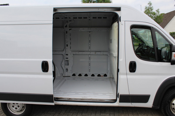 Fiat Ducato 35H 2.3 MultiJet 130PK Euro6 L2H2 ✓ 3-zits ✓ Climate control ✓ Navigatie / Camera ✓ Cruise