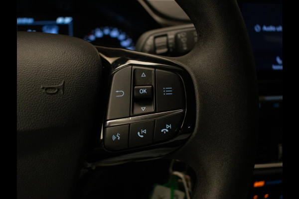 Ford Fiesta 1.1 Sport (APPLE CARPLAY,NAVI,LED,CRUISE,PDC,LANE ASSIST,SPORTSTOELEN,NETTE STAAT)