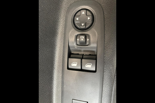 Opel Combo 130pk L1 Automaat Apple Carplay Trekhaak Parkeersensoren Airco Cruise control