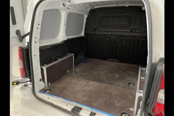 Opel Combo 130pk L1 Automaat Apple Carplay Trekhaak Parkeersensoren Airco Cruise control