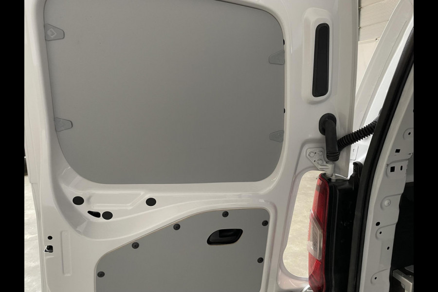 Opel Combo 130pk L1 Automaat Apple Carplay Trekhaak Parkeersensoren Airco Cruise control