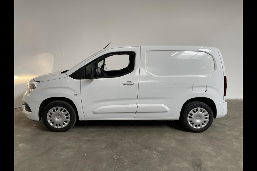 Opel Combo 130pk L1 Automaat Apple Carplay Trekhaak Parkeersensoren Airco Cruise control