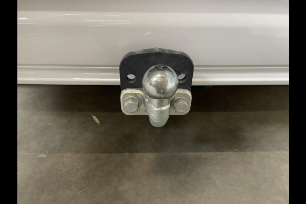 Opel Combo 130pk L1 Automaat Apple Carplay Trekhaak Parkeersensoren Airco Cruise control