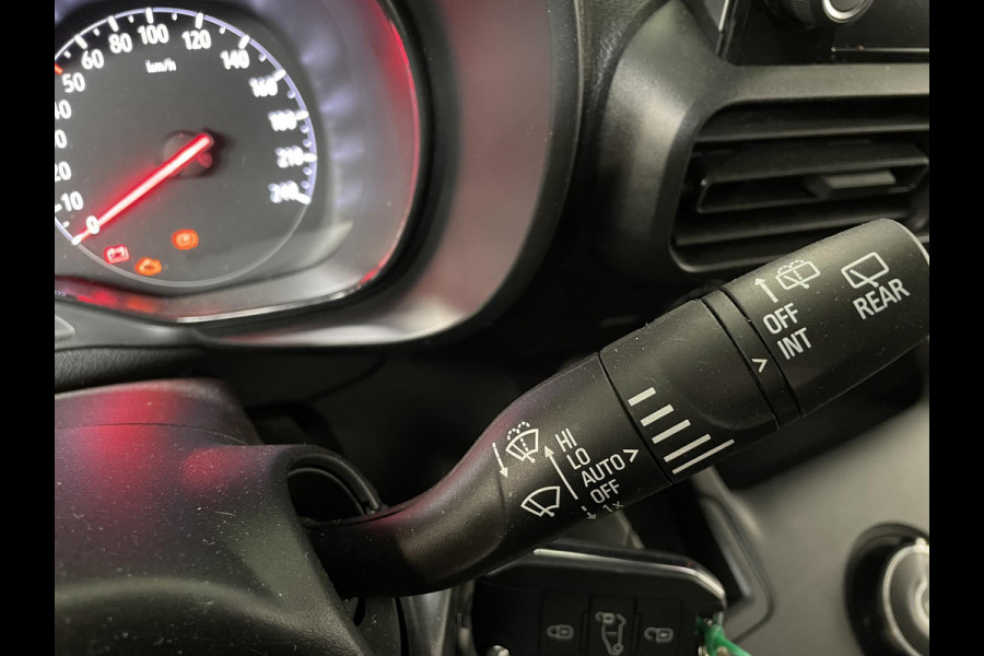 Opel Combo 130pk L1 Automaat Apple Carplay Trekhaak Parkeersensoren Airco Cruise control