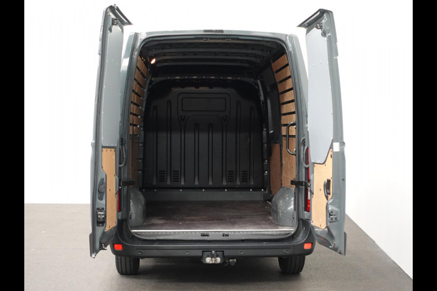 Renault Master 150PK L2H2 Energy Work Edition Automaat Airco Cruise Control Camera Navi Parkeersensoren  Trekhaak