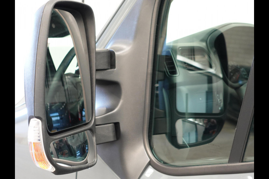 Renault Master 150PK L2H2 Energy Work Edition Automaat Airco Cruise Control Camera Navi Parkeersensoren  Trekhaak