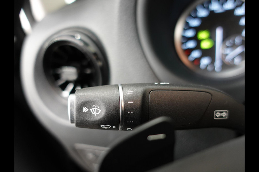 Mercedes-Benz Vito 114 CDI Lang Automaat Airco Bluetooth Camera Trekhaak Navigatie Cruise Control Carplay