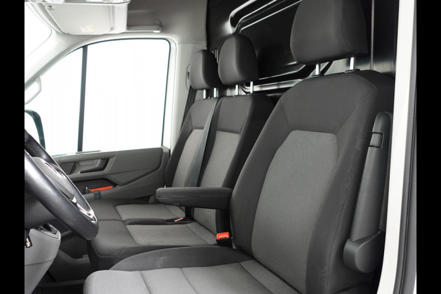 Volkswagen Crafter 30 2.0 TDI L3H3 177PK Highline Automaat Airco App-connect ACC Camera Trekhaak