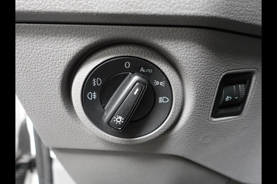 Volkswagen Crafter 30 2.0 TDI L3H3 177PK Highline Automaat Airco App-connect ACC Camera Trekhaak
