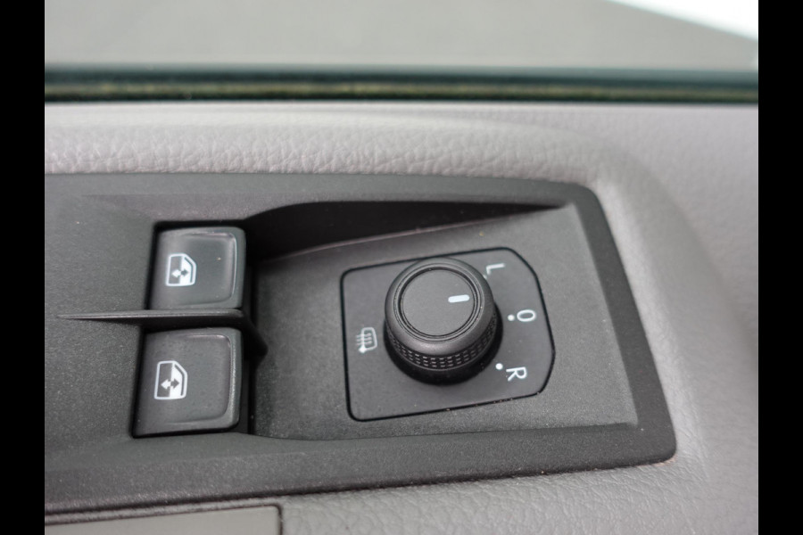 Volkswagen Crafter 30 2.0 TDI L3H3 177PK Highline Automaat Airco App-connect ACC Camera Trekhaak