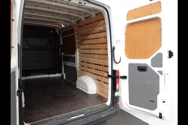 Volkswagen Crafter 30 2.0 TDI L3H3 177PK Highline Automaat Airco App-connect ACC Camera Trekhaak