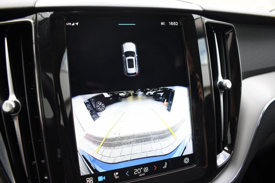 Volvo XC60 T6 350PK Plug-in hybrid AWD Plus Dark / Adaptive Cruise control / Stoelverwarming v+a / Stuurverwarming / Elektr. achterklep  / 360 Camera / Schuifdak / Trekhaak