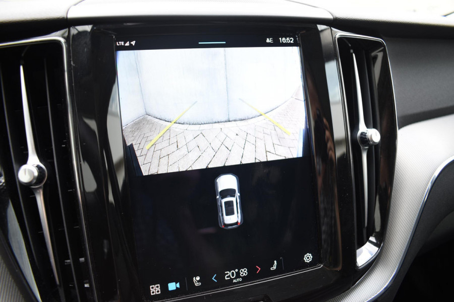 Volvo XC60 T6 350PK Plug-in hybrid AWD Plus Dark / Adaptive Cruise control / Stoelverwarming v+a / Stuurverwarming / Elektr. achterklep  / 360 Camera / Schuifdak / Trekhaak