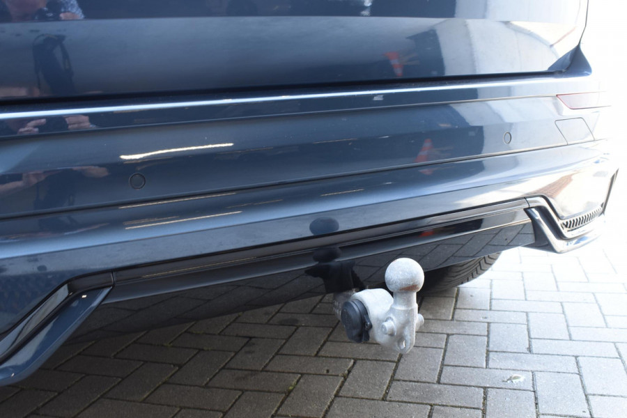 Volvo XC60 T6 350PK Plug-in hybrid AWD Plus Dark / Adaptive Cruise control / Stoelverwarming v+a / Stuurverwarming / Elektr. achterklep  / 360 Camera / Schuifdak / Trekhaak