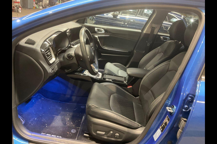Kia Ceed Sportswagon 1.6 GDI PHEV ExecutiveLine | Panoramadak | Stoelverwarming / Stoelventilatie| Camera | Navigatie | Adaptive cruise control
