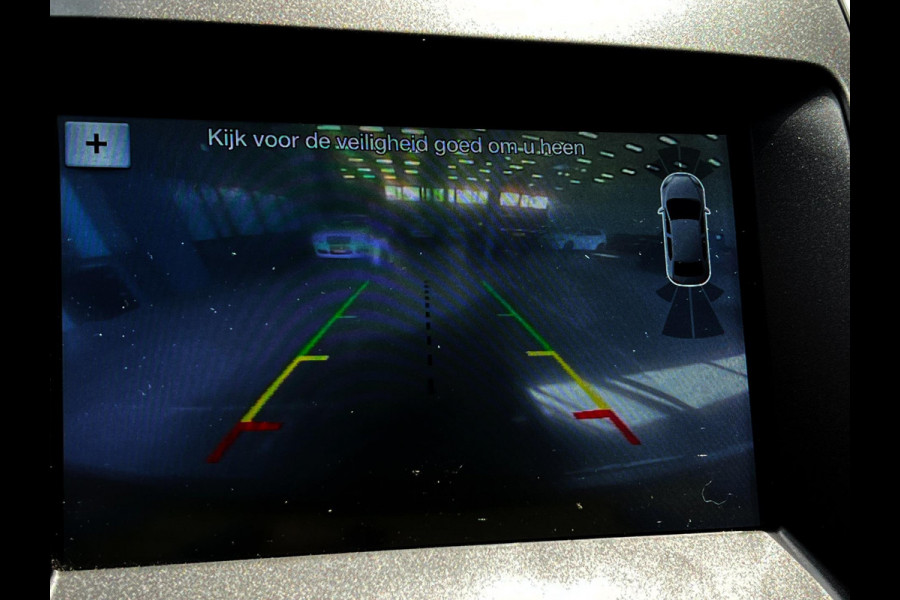 Ford Galaxy 2.0 Turbo Titanium zeer luxe uitvoering