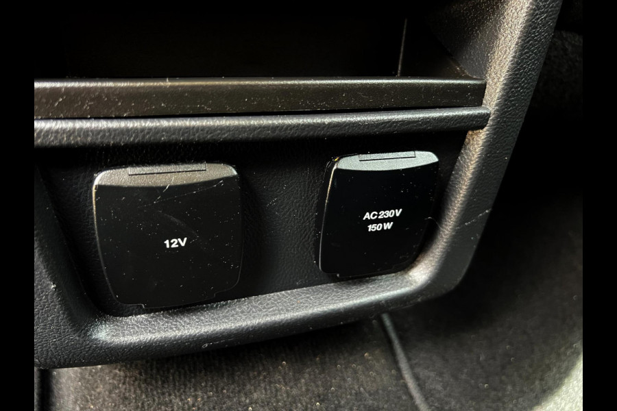 Ford Galaxy 2.0 Turbo Titanium zeer luxe uitvoering