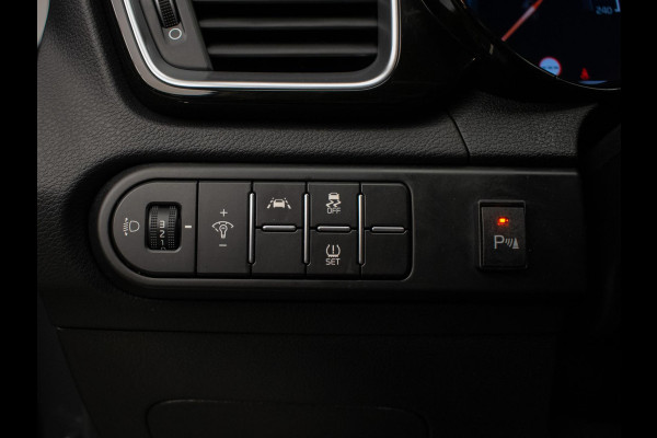 Kia ProCeed 1.4 T-GDI GT-Line Sport (APPLE CARPLAY,NAVI,CAMERA,PDC,LED,LANE ASSIST,STOEL/STUUR VERWARMING,SPORTSTOELEN,LM VELGEN)