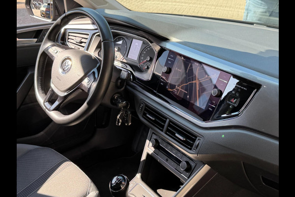 Volkswagen Polo 1.0 TSI Highline - Navigatie I Airco i Sport velgen I PDC I