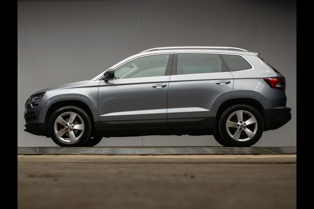 Škoda Karoq 1.0 TSI Ambition Sport (APPLE CARPLAY,NAVI,LED,CRUISE,CAMERA,CLIMATE,GETINT,SPORTSTOELEN,PDC,NETTESTAAT) Škoda Karoq 1.0 TSI Ambition Sport (APPLE CARPLAY,NAVI,LED,CRUISE,CAMERA,CLIMATE,GETINT,SPORTSTOELEN,PDC,NETTESTAAT)