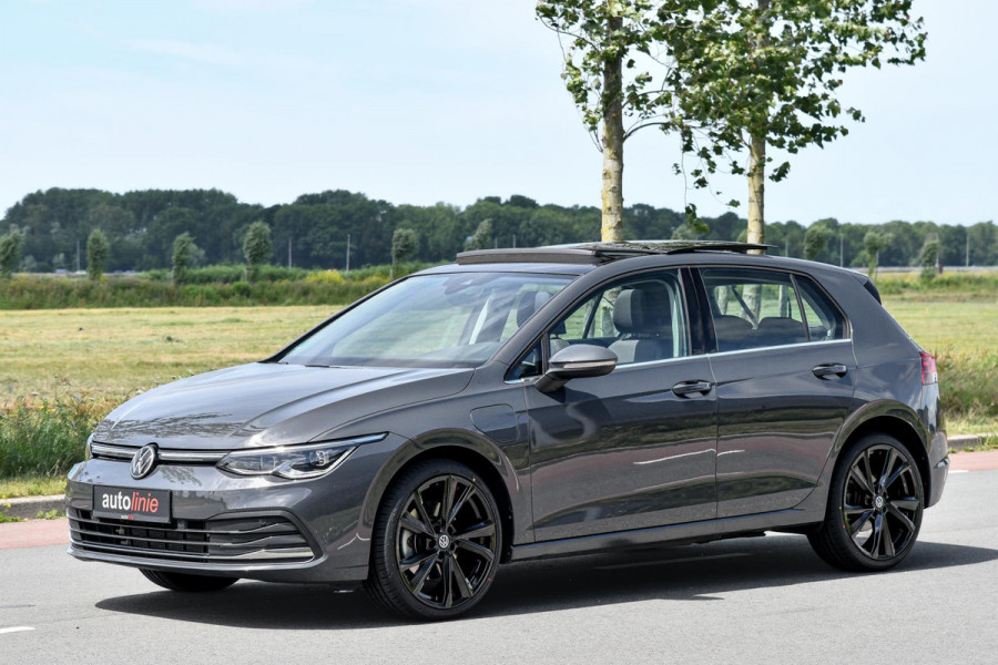 Volkswagen Golf 1.4 eHybrid Style. Pano, Memory, Massage, Camera, Trekhaak, Stuurvw, ACC, Sfeer, CarPlay!