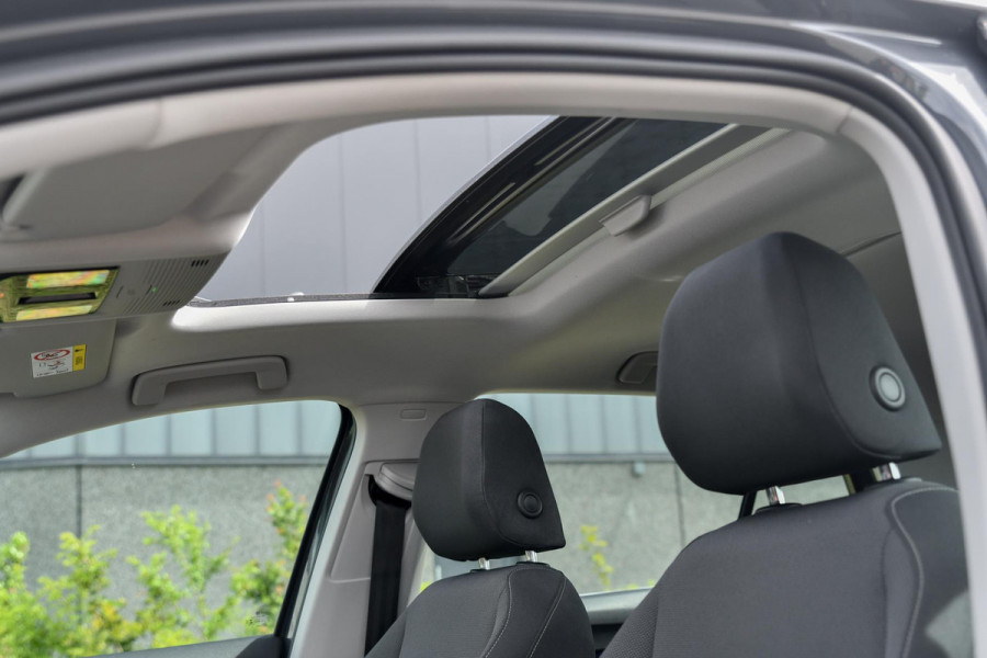 Volkswagen Golf 1.4 eHybrid Style. Pano, Memory, Massage, Camera, Trekhaak, Stuurvw, ACC, Sfeer, CarPlay!
