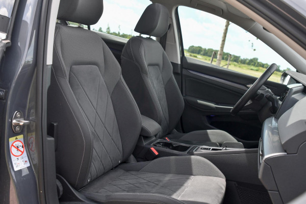 Volkswagen Golf 1.4 eHybrid Style. Pano, Memory, Massage, Camera, Trekhaak, Stuurvw, ACC, Sfeer, CarPlay!