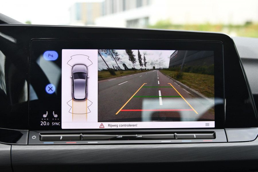 Volkswagen Golf 1.4 eHybrid Style. Pano, Memory, Massage, Camera, Trekhaak, Stuurvw, ACC, Sfeer, CarPlay!