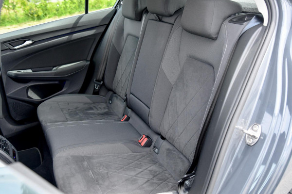 Volkswagen Golf 1.4 eHybrid Style. Pano, Memory, Massage, Camera, Trekhaak, Stuurvw, ACC, Sfeer, CarPlay!