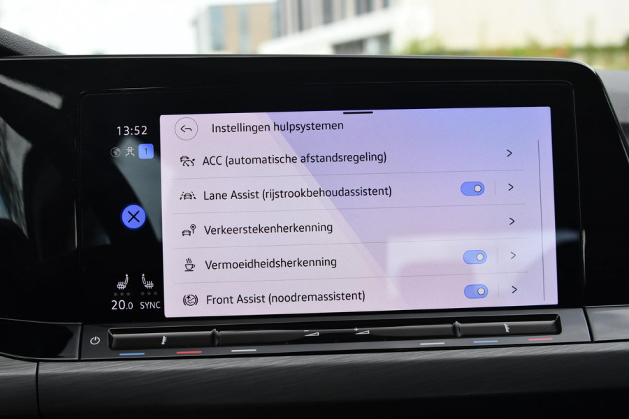 Volkswagen Golf 1.4 eHybrid Style. Pano, Memory, Massage, Camera, Trekhaak, Stuurvw, ACC, Sfeer, CarPlay!