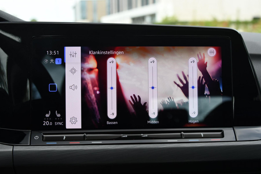Volkswagen Golf 1.4 eHybrid Style. Pano, Memory, Massage, Camera, Trekhaak, Stuurvw, ACC, Sfeer, CarPlay!
