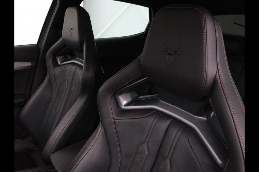 CUPRA Formentor 2.0 TSI VZ | 310pk | Panoramadak | Leder | Trekhaak | Stoel & stuurverwarming | Carplay | Adaptive cruise | Camera | Keyless | Full LED | Sportstoelen