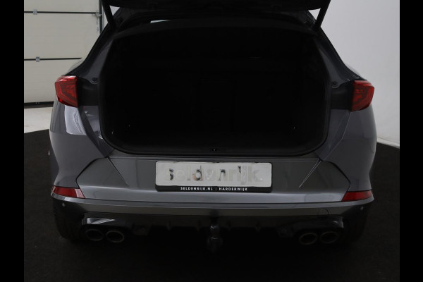 CUPRA Formentor 2.0 TSI VZ | 310pk | Panoramadak | Leder | Trekhaak | Stoel & stuurverwarming | Carplay | Adaptive cruise | Camera | Keyless | Full LED | Sportstoelen