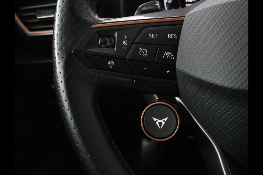 CUPRA Formentor 2.0 TSI VZ | 310pk | Panoramadak | Leder | Trekhaak | Stoel & stuurverwarming | Carplay | Adaptive cruise | Camera | Keyless | Full LED | Sportstoelen