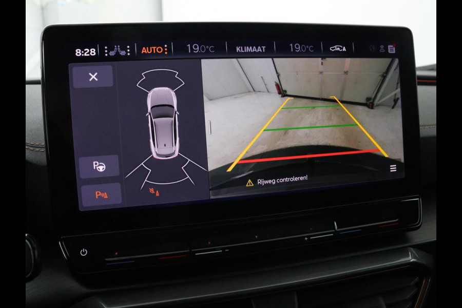 CUPRA Formentor 2.0 TSI VZ | 310pk | Panoramadak | Leder | Trekhaak | Stoel & stuurverwarming | Carplay | Adaptive cruise | Camera | Keyless | Full LED | Sportstoelen