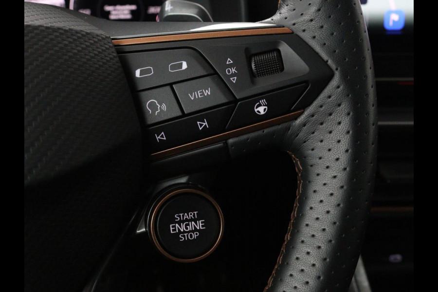 CUPRA Formentor 2.0 TSI VZ | 310pk | Panoramadak | Leder | Trekhaak | Stoel & stuurverwarming | Carplay | Adaptive cruise | Camera | Keyless | Full LED | Sportstoelen
