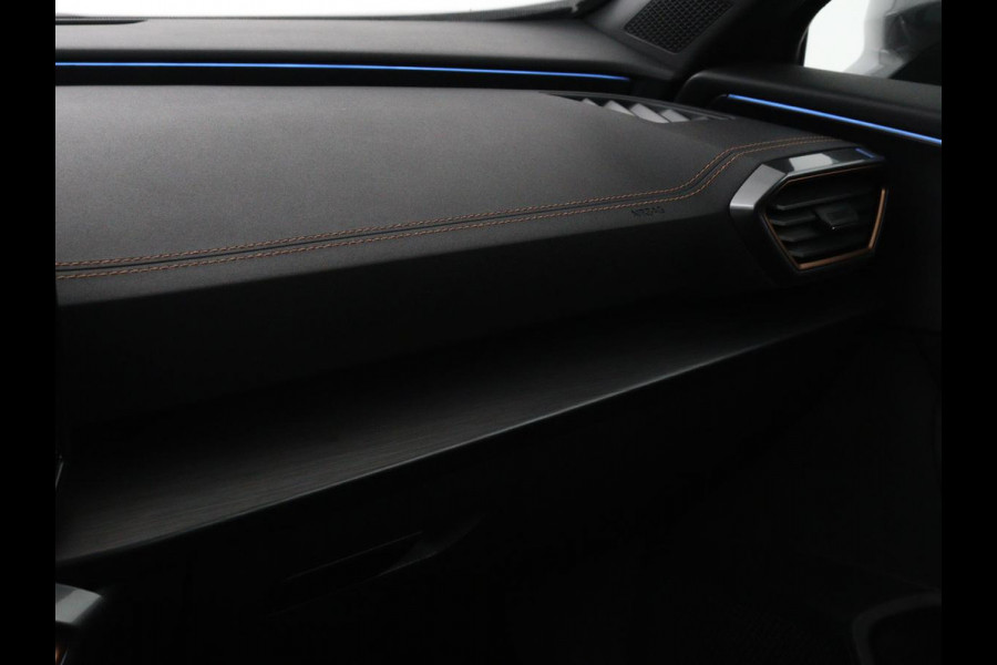 CUPRA Formentor 2.0 TSI VZ | 310pk | Panoramadak | Leder | Trekhaak | Stoel & stuurverwarming | Carplay | Adaptive cruise | Camera | Keyless | Full LED | Sportstoelen