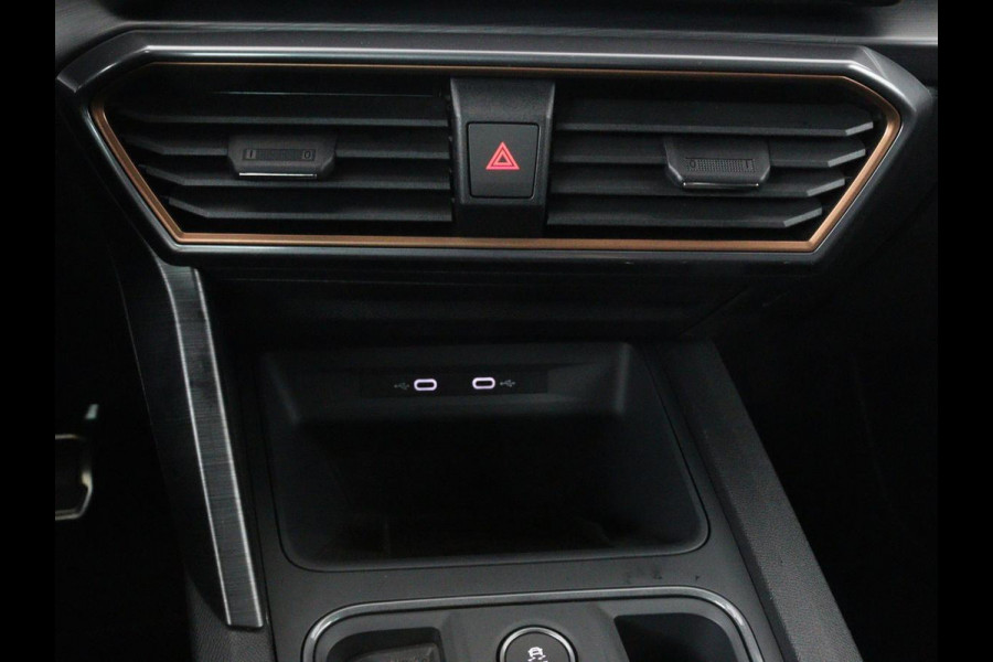 CUPRA Formentor 2.0 TSI VZ | 310pk | Panoramadak | Leder | Trekhaak | Stoel & stuurverwarming | Carplay | Adaptive cruise | Camera | Keyless | Full LED | Sportstoelen