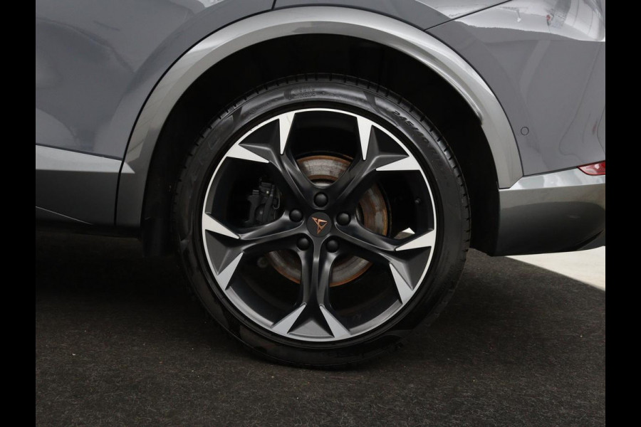 CUPRA Formentor 2.0 TSI VZ | 310pk | Panoramadak | Leder | Trekhaak | Stoel & stuurverwarming | Carplay | Adaptive cruise | Camera | Keyless | Full LED | Sportstoelen
