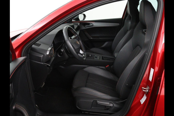 CUPRA Leon 1.4 e-Hybrid | Stoel & stuurverwarming | Carplay | Camera | Adaptive cruise | Sfeerverlichting | Navigatie | Park Assist | Keyless | Full LED | PHEV