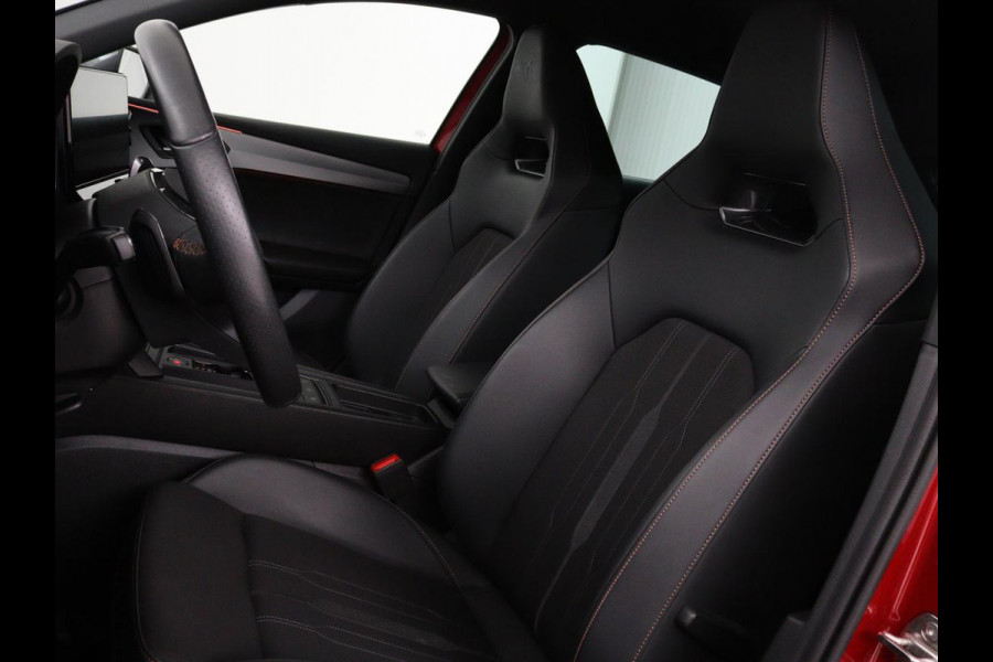 CUPRA Leon 1.4 e-Hybrid | Stoel & stuurverwarming | Carplay | Camera | Adaptive cruise | Sfeerverlichting | Navigatie | Park Assist | Keyless | Full LED | PHEV