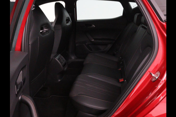 CUPRA Leon 1.4 e-Hybrid | Stoel & stuurverwarming | Carplay | Camera | Adaptive cruise | Sfeerverlichting | Navigatie | Park Assist | Keyless | Full LED | PHEV