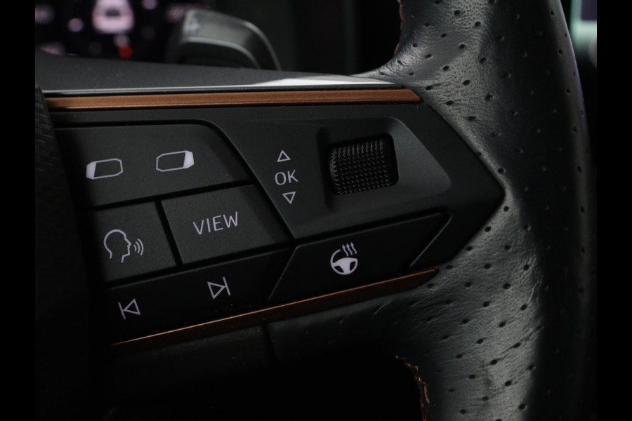 CUPRA Leon 1.4 e-Hybrid | Stoel & stuurverwarming | Carplay | Camera | Adaptive cruise | Sfeerverlichting | Navigatie | Park Assist | Keyless | Full LED | PHEV