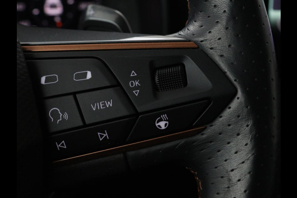 CUPRA Leon 1.4 e-Hybrid | Stoel & stuurverwarming | Carplay | Camera | Adaptive cruise | Sfeerverlichting | Navigatie | Park Assist | Keyless | Full LED | PHEV