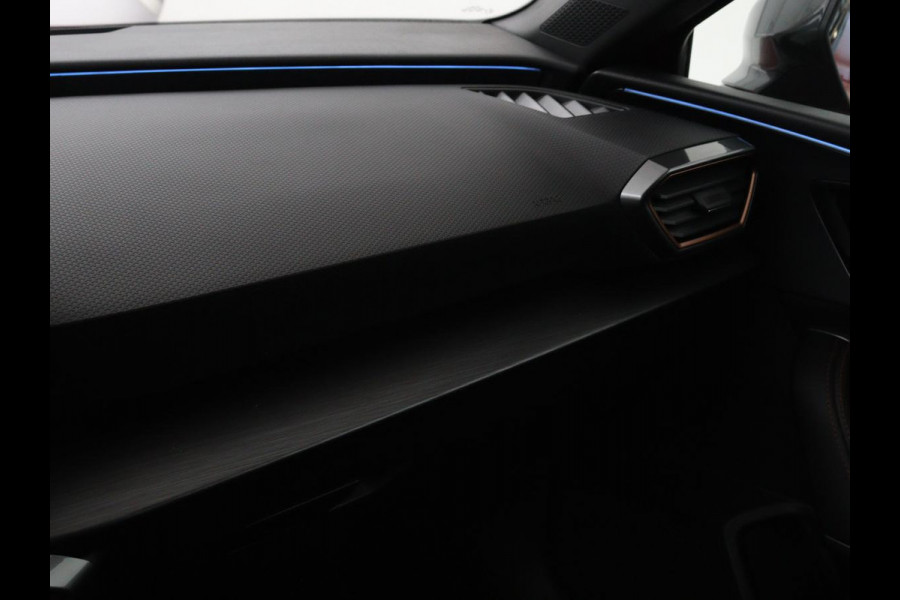 CUPRA Leon 1.4 e-Hybrid | Stoel & stuurverwarming | Carplay | Camera | Adaptive cruise | Sfeerverlichting | Navigatie | Park Assist | Keyless | Full LED | PHEV